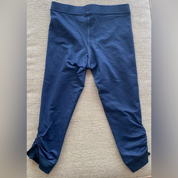 Lululemon size 4 denim like crop leggings size 4 - Picture 3 of 7